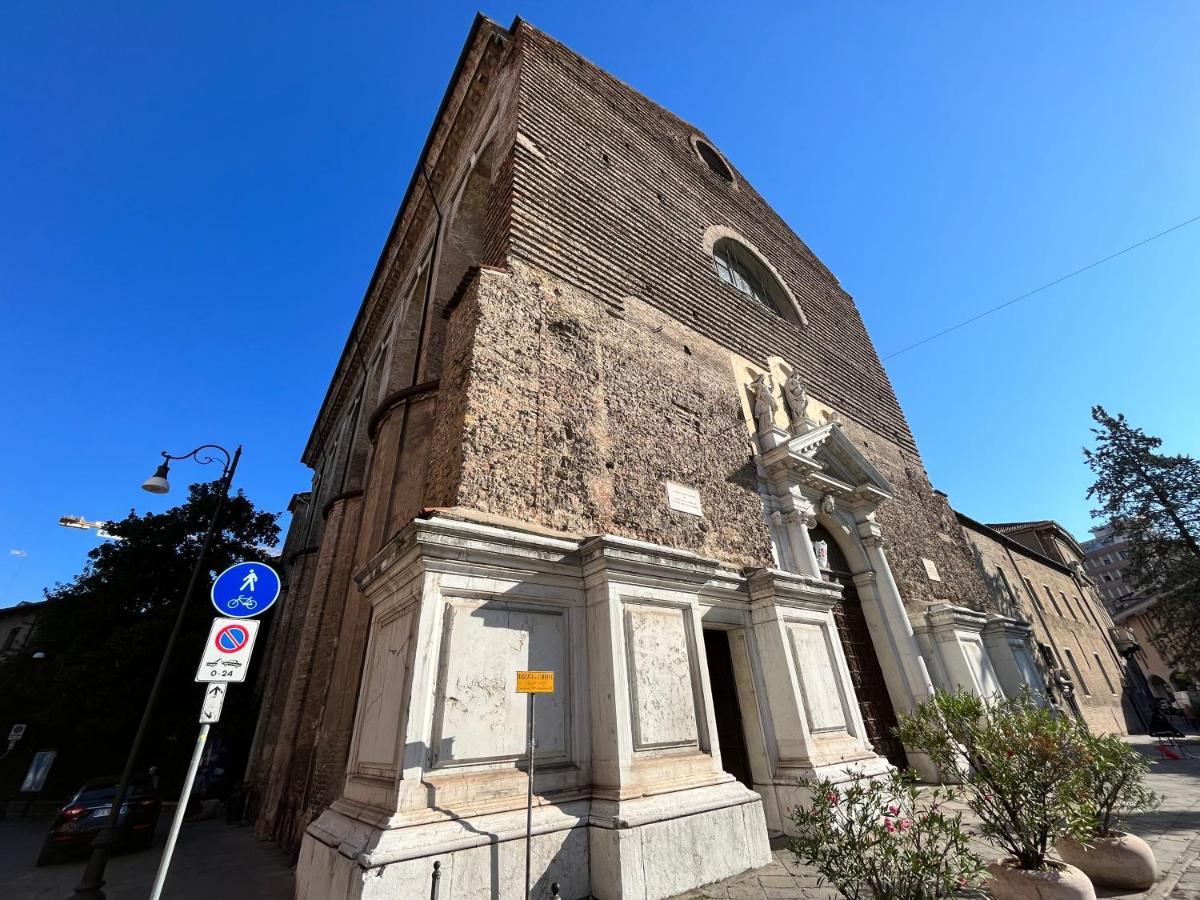 All'ombra Del Carmine Apartment